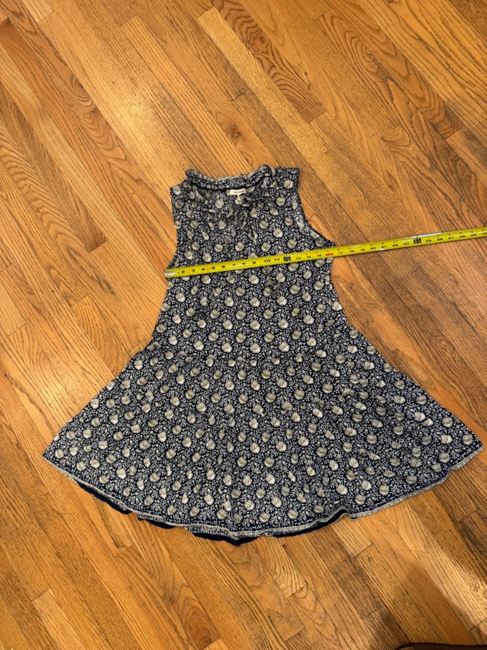 Max Studio Navy and Ivory Floral Top - Picture 5 of 6